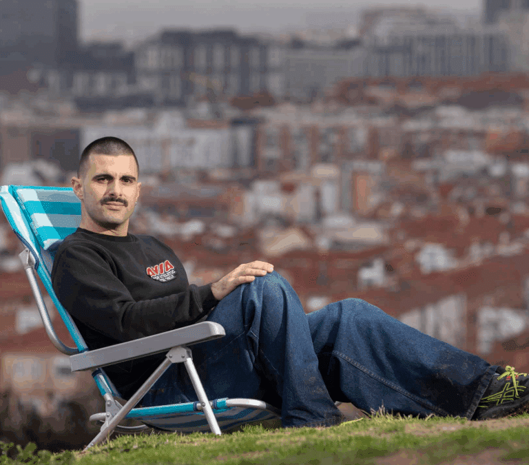 "Muchas de las miserias contemporáneas vienen del amor al trabajo"