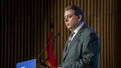 El expresidente de Correos se niega a responder en la comisión del 'caso Koldo' en el Senado