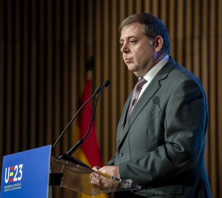 El expresidente de Correos se niega a responder en la comisión del 'caso Koldo' en el Senado