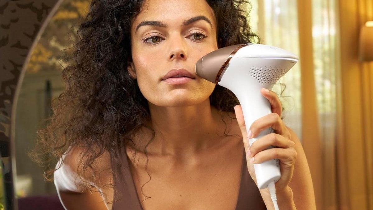 Esta depiladora de luz pulsada de Philips sigue arrasando en Amazon ¡ahora con 170€ de descuento!