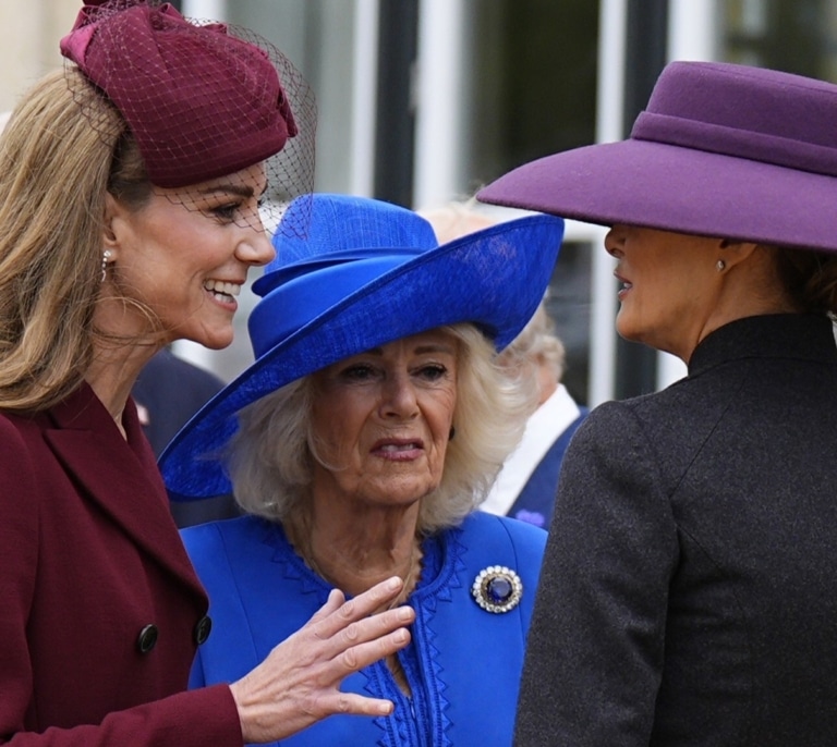 Una enigmática Melania oculta de nuevo su mirada en Windsor