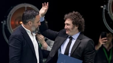 Las bajas de Milei, Orbán y Le Pen deslucen la cumbre de Vox en pleno auge en las encuestas