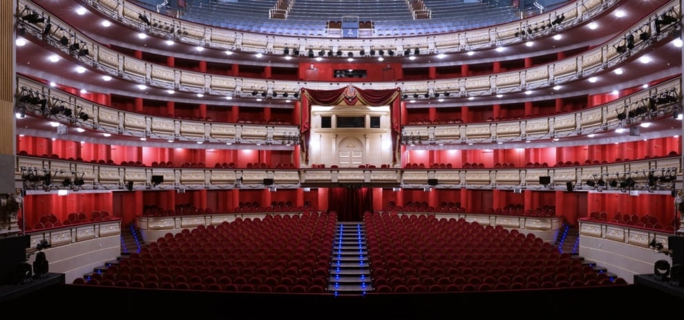 El Palco Real visto desde el escenario del Teatro Real.