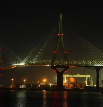 Diez años colgando sobre la bahía: el puente de Cádiz celebra su [...]