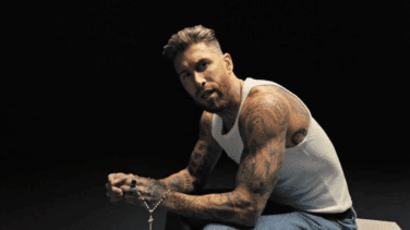 Sergio Ramos, de capitán a cantautor despechado: así suena 'Cibeles', su canción dedicada al Real Madrid (y a Florentino)