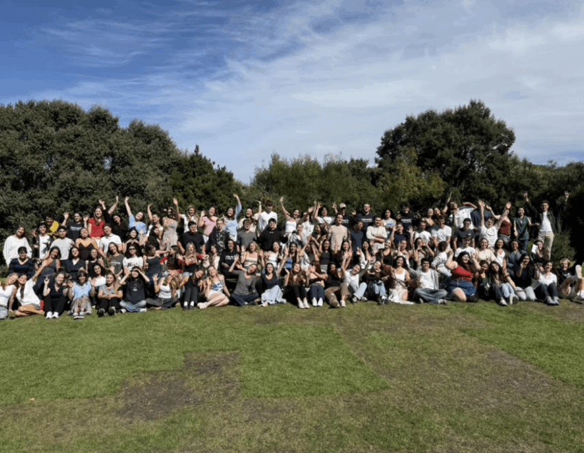 Foto de grupo de la nueva promoción. Sofía aparece en el extremo izquierdo de la imagen.