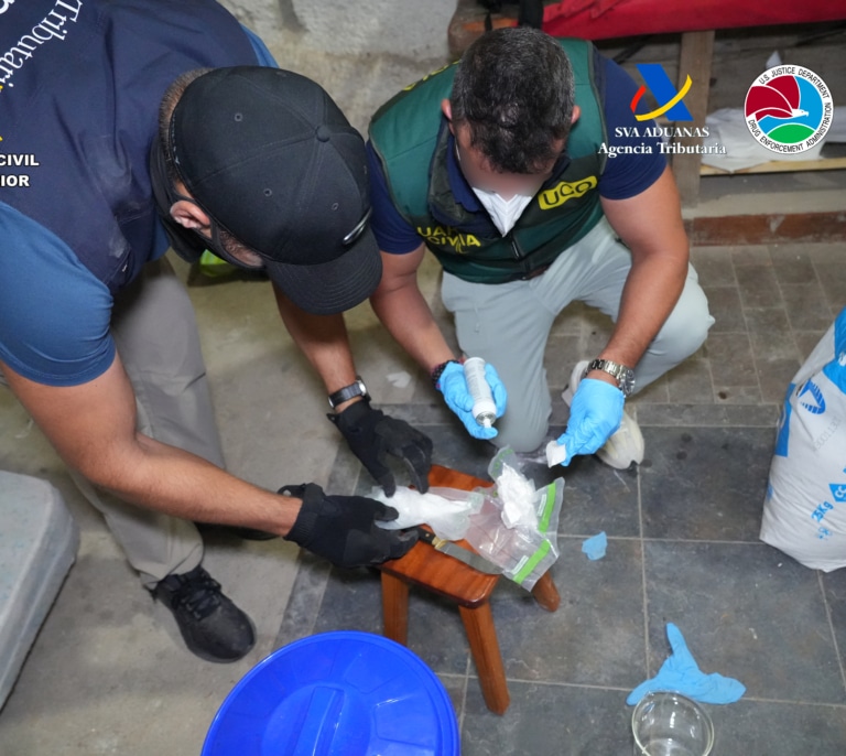 Así encontró la Guardia Civil un laboratorio de cocaína en Tenerife digno de 'Breaking Bad'