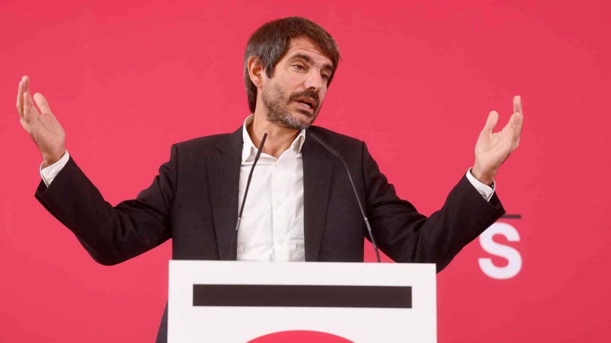 El ministro de Cultura y portavoz de Sumar, Ernest Urtasun, en una comparecencia de prensa este lunes, en Madrid