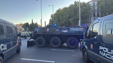 Qué son las 'tanquetas' que la Policía desplegó para contener a los manifestantes de La Vuelta