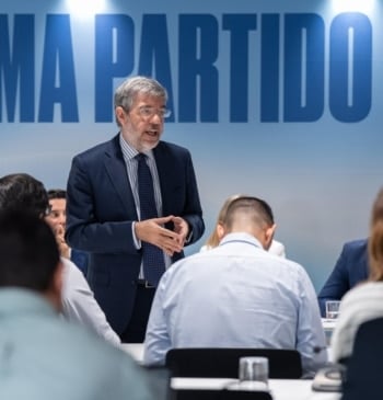 Alberto Nadal (PP) promete cambios para que las eléctricas puedan mantener las [...]