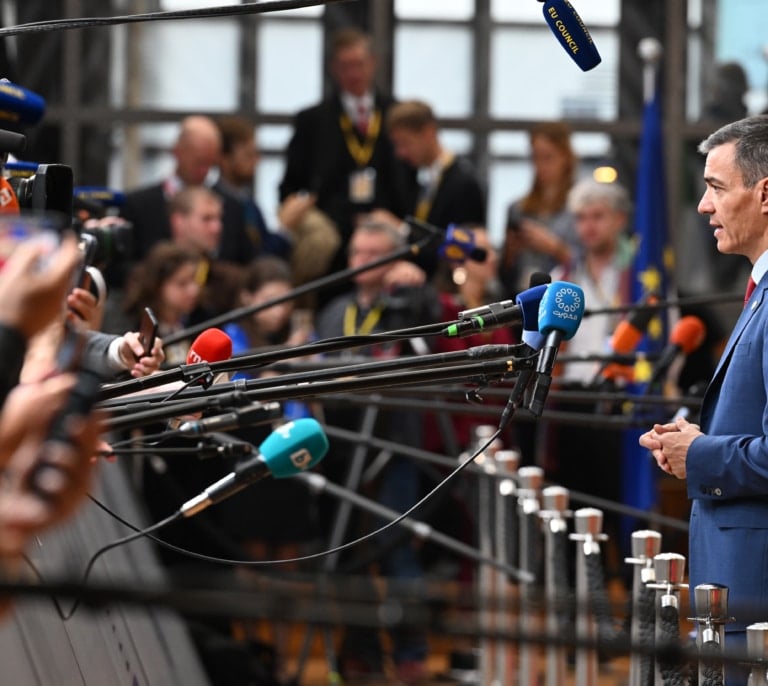 El Gobierno cree que todo pacto con Vox contra Sánchez echará atrás a Junts: "Esa firma es muerte"