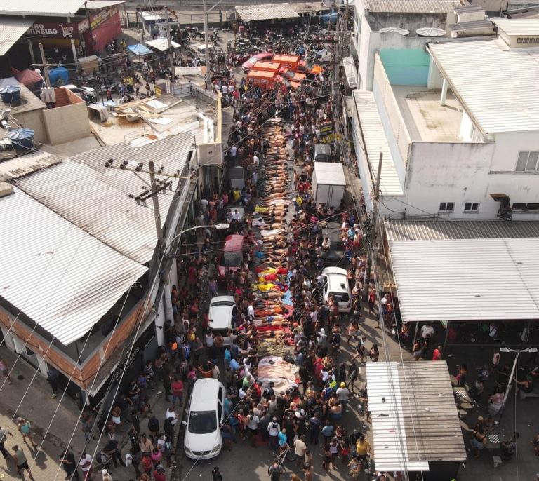 "Un éxito", dice el gobernador de Río tras la operación policial con más de 130 muertos