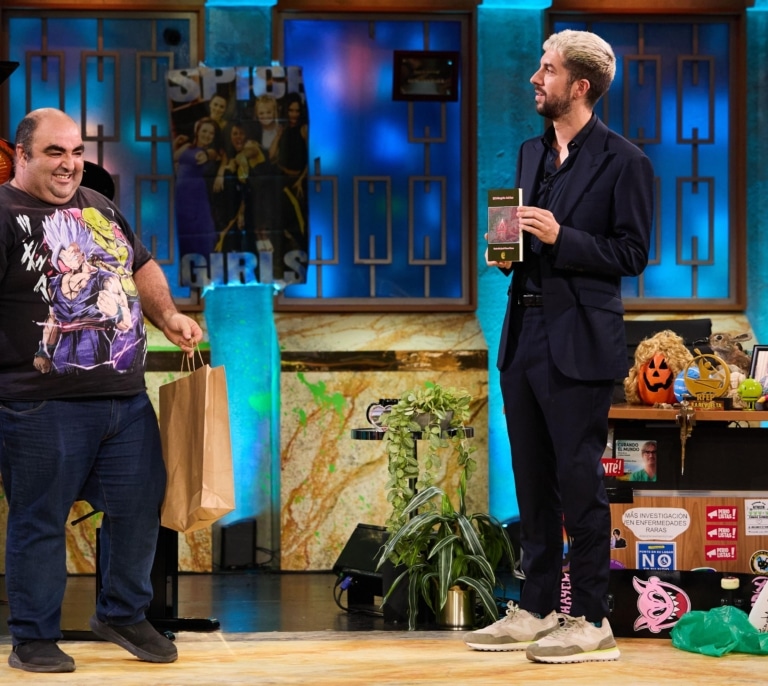 Custodio y su 'Granada oscura', el delirante thriller andaluz aupado al número 1 de Amazon por 'La revuelta'