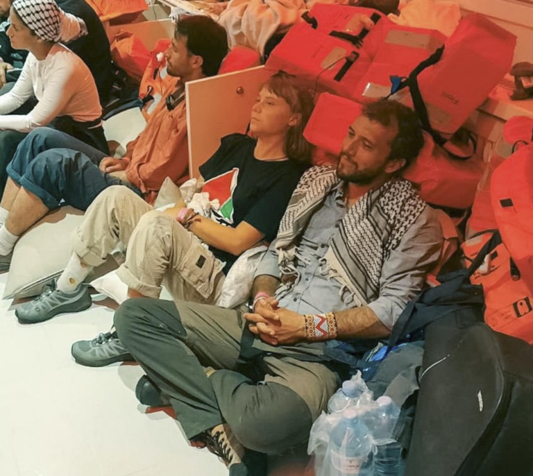 El Mikeno, el barco de la flotilla más cercano a la costa de Gaza, asaltado por Israel