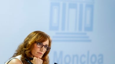 El Gobierno sube un escalón más con el aborto y lleva su batalla contra Ayuso a los tribunales
