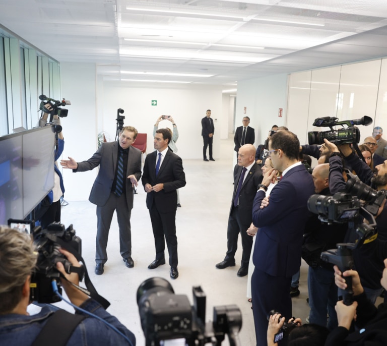 Así es el nuevo ordenador cuántico IBM Quantum System Two, el "más avanzado del mundo"