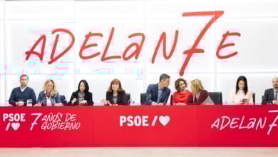 El PSOE responde a Puigdemont con "mano tendida" y "diálogo": "Vale la pena" seguir gobernando