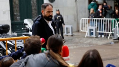 El juez muestra su desconcierto ante el exgerente del PSOE: "¿Para qué necesitaba el partido ese flujo de metálico?"