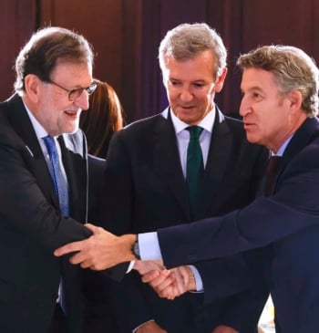 Rajoy apela a Feijóo para seguir en la moderación frente Sánchez y [...]