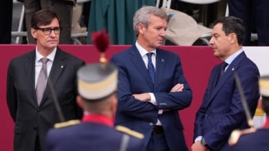 Juanma Moreno reconoce que puede perder la mayoría absoluta en Andalucía por el auge de Vox