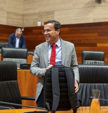 Gallardo, el candidato más débil del PSOE ante el terremoto electoral promovido [...]