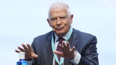 Borrell critica a Zapatero por su actuación en Venezuela: "No representa a España"