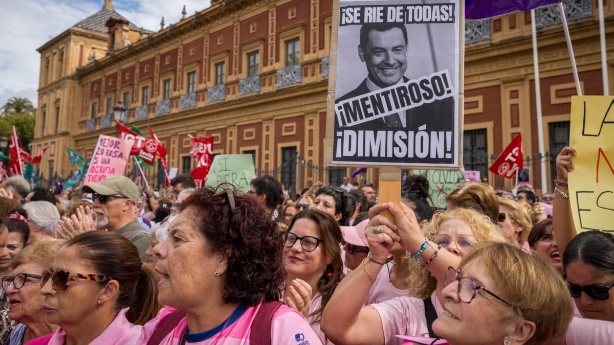 A Feijóo le han sacado el manifestódromo