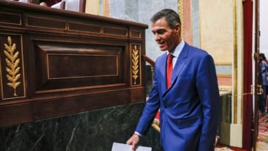 Moncloa se lanza a por el voto femenino con la diana en Ayuso