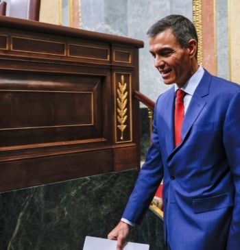 Moncloa se lanza a por el voto femenino con la diana en [...]