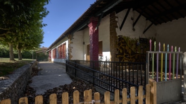 137 padres defienden las duchas mixtas en las colonias juveniles de Bernedo: “El cuerpo es un espacio político”