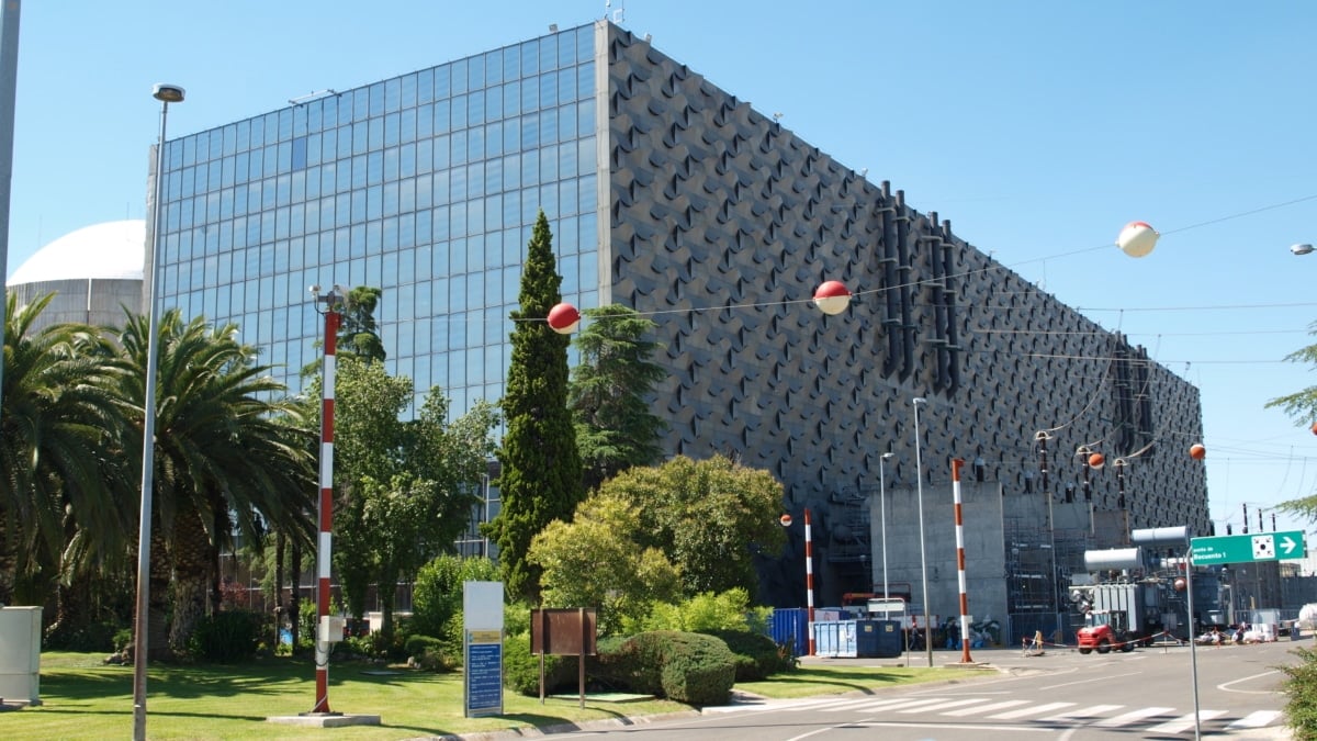 La 'factura' que tendría cerrar la central nuclear de Almaraz: 829 millones y 15.000 empleos