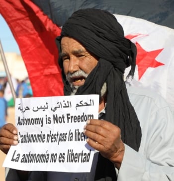 Multitudinarias protestas en los campamentos de refugiados saharauis contra el plan de [...]