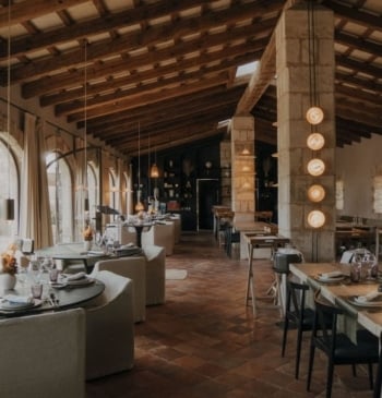 Vermell, restaurante del hotel Vestige Son Vell en Menorca, cierra tercera temporada [...]
