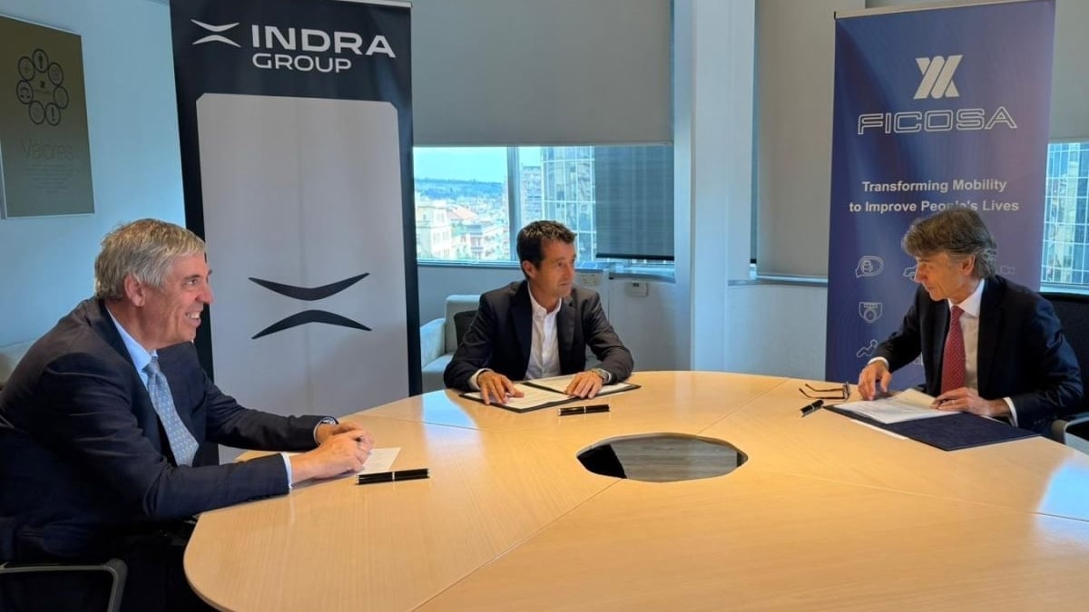 Indra refuerza su posición en Cataluña con acuerdos con Ficosa y Sirt