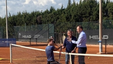 El consejero de Deportes de la Generalitat destaca el modelo formativo y deportivo de la Emilio Sánchez Academy