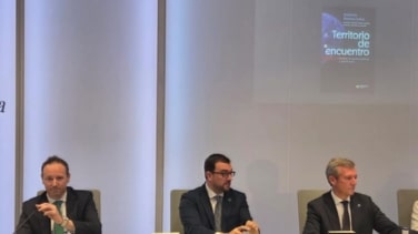 Guillermo Martínez presenta ‘Territorio de encuentro’ con los presidentes de Asturias y Galicia