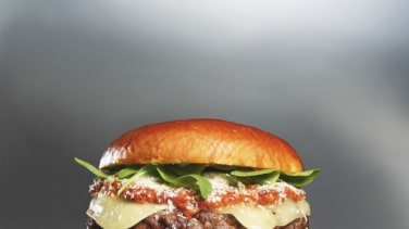 New York Burger propone vivir la experiencia ‘At the Table’