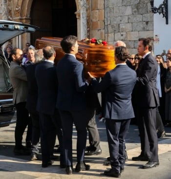 "Inmensa gratitud y enorme pena" en la despedida de Fernández Vara