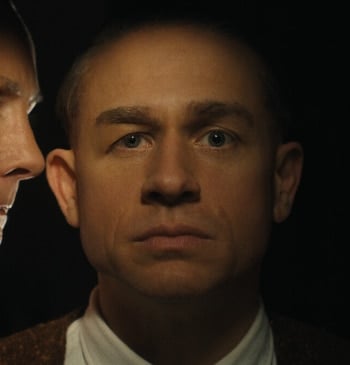 Imagen de Charlie Hunnam, actor que hace de Ed Gein en 'Monstruos: The Ed Gein Story'