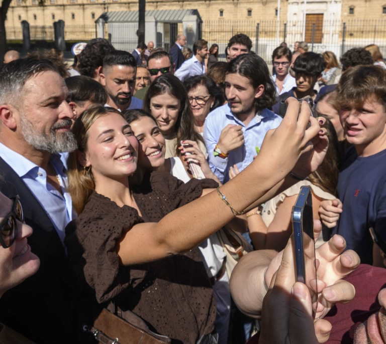 Vox triplica al PP en intención de voto entre los jóvenes de 18 a 24 años