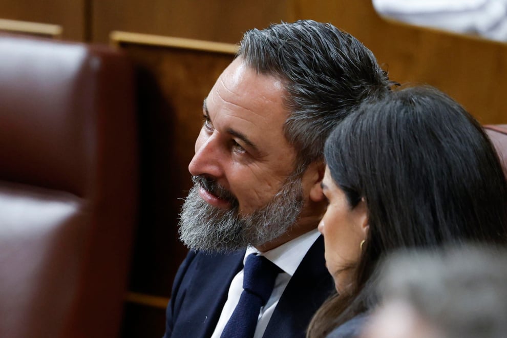 El presidente de Vox, Santiago Abascal, en su escaño en el Congreso durante el pleno de este miércoles