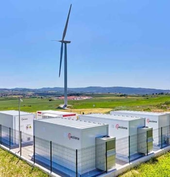 Almacenar energía, el nuevo negocio por el que hacen cola las renovables