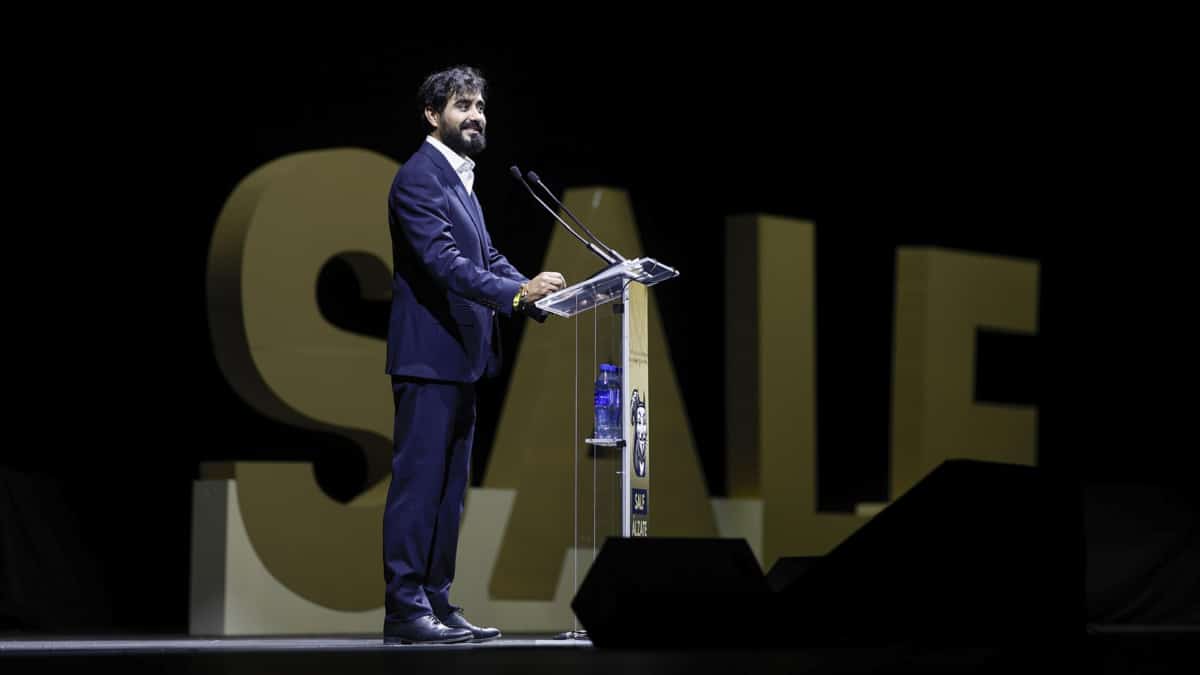 Alvise se lanza a por los votos de Vox con un discurso anticasta para crecer por la izquierda