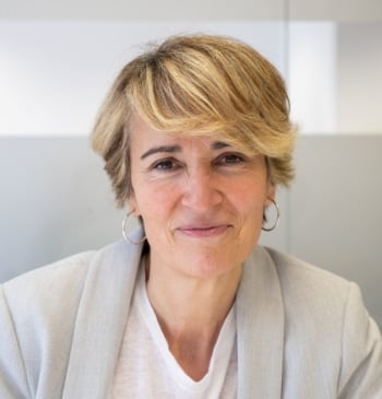 Hay una mujer en España que escribe todo: la abogada que hizo [...]