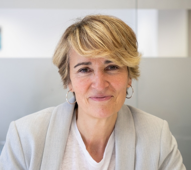 Hay una mujer en España que escribe todo: la abogada que hizo la mili en 'La que se avecina' y ahora firma lo más visto en Netflix y Prime Video