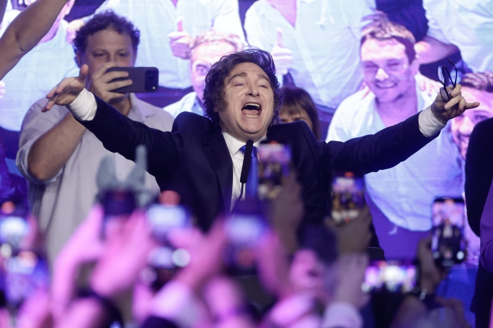 Javier Milei celebra la victoria de los candidatos de su partido en las legislativas en Buenos Aires