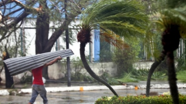 Más del 70 % de Jamaica sigue sin electricidad y 134 carreteras continúan bloqueadas tras el paso de Melissa