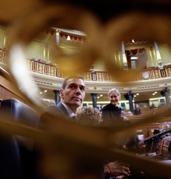 Sánchez afronta "tranquilo" un interrogatorio en el Senado que espera "duro" y [...]