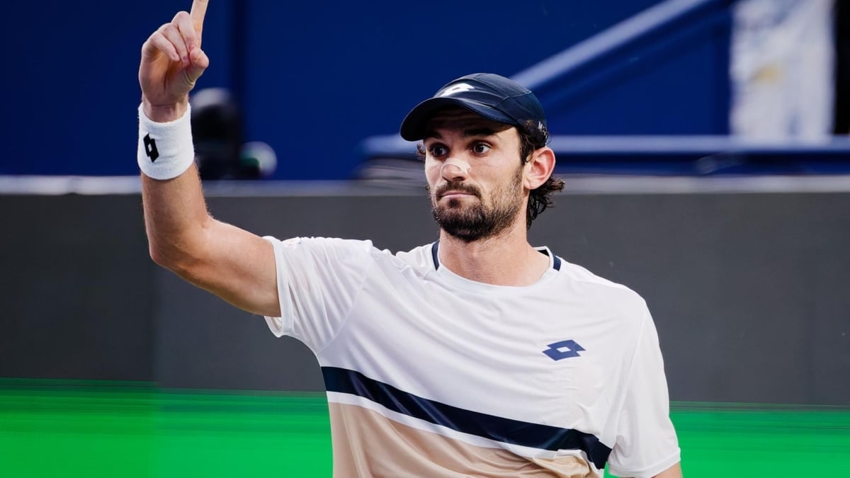 Vacherot y la hazaña del año: el desconocido tenista que ha hecho historia ganando a Djokovic