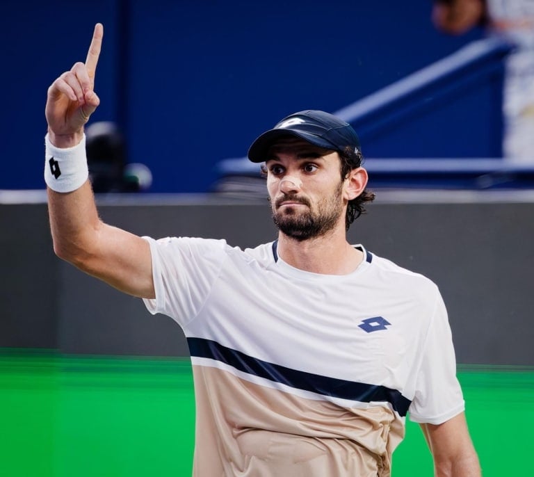 Vacherot y la hazaña del año: el desconocido tenista que ha hecho historia ganando a Djokovic